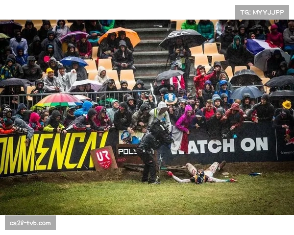 父子档：速降传奇Steve Peat之子首次亮相青年世界杯
