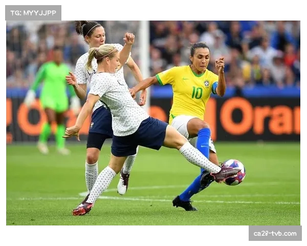 镜头捕捉：勒阿弗尔球员在连续三次折返跑后出现抽筋迹象